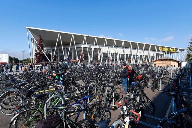Fr Radfahrer wird es zum ersten Heims...opa-Park-Stadion Verbesserungen geben.  | Foto: Thomas Kunz