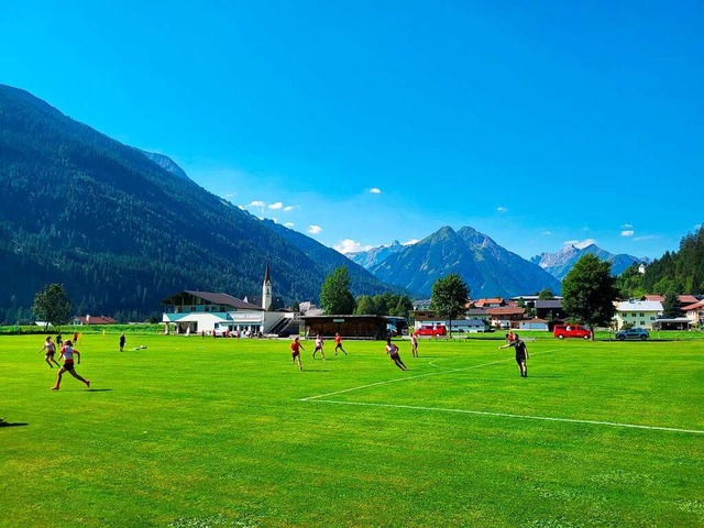 Training vor beeindruckender Kulisse: die SC-Frauen in Tirol  | Foto: Andreas Strepenick