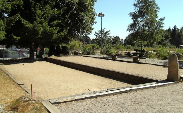 Das Boulodrom der Hotzenbouler Bergali...rt von zwei groen Boule-Wettbewerben.  | Foto: Ernst Brugger