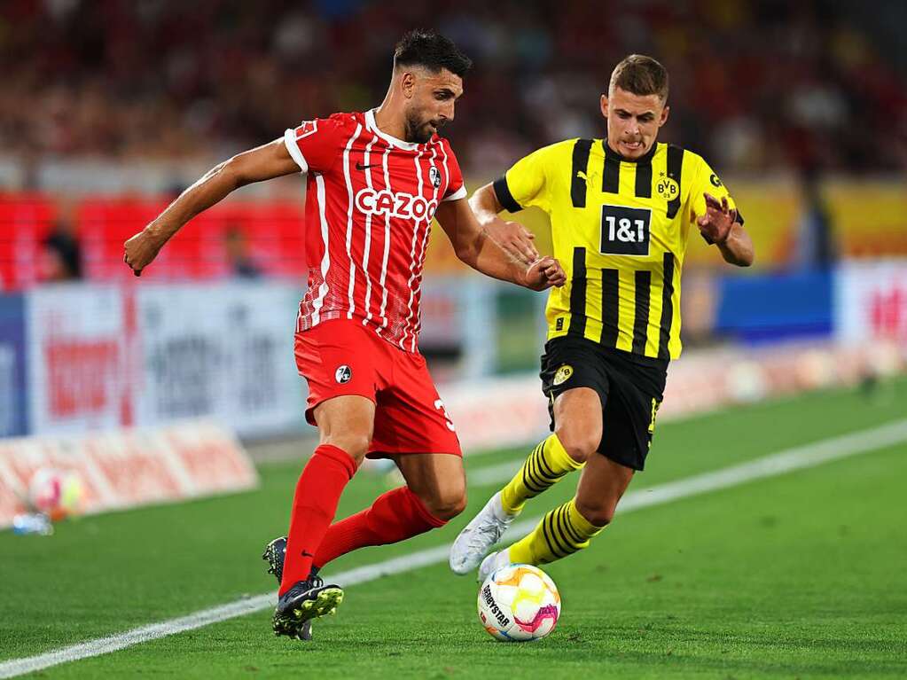 Gegen Borussia Dortmund verliert der SC Freiburg nach 1:0-Halbzeitfhrung mit 1:3.