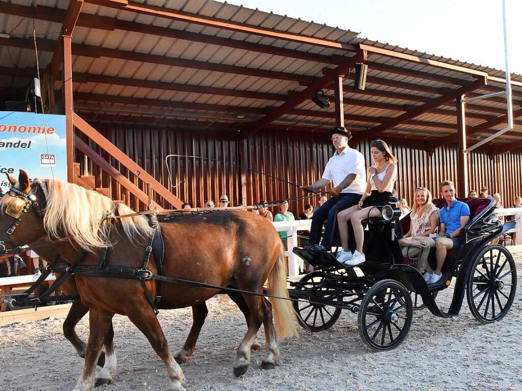 Reitclub Gundelfingen feiert mit groem Turnier und einer Show 50-jhriges Bestehen.