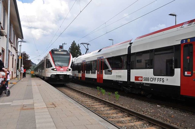 Josha Frey geht der Ausbau der Bahn- u... hier der Bahnhof Steinen, zu langsam.  | Foto: Daniel Gramespacher