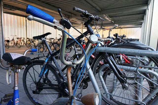 Viel mehr  Rder als zu Beginn werden in der Veloeinstellhalle  abgestellt.  | Foto: Fabian Sickenberger