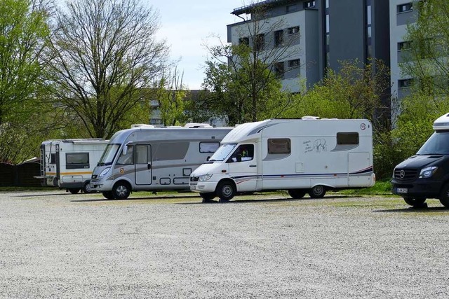 Auf dem Bad Sckinger Festplatz, wo es...tz gibt, kam es zu einer Unfallflucht.  | Foto: Christoph Giese