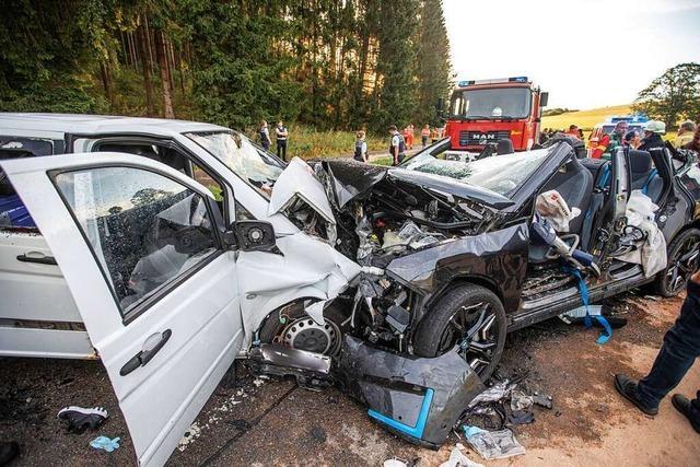 Testfahrzeug in tödlichen Unfall mit neun Schwerverletzten verwickelt