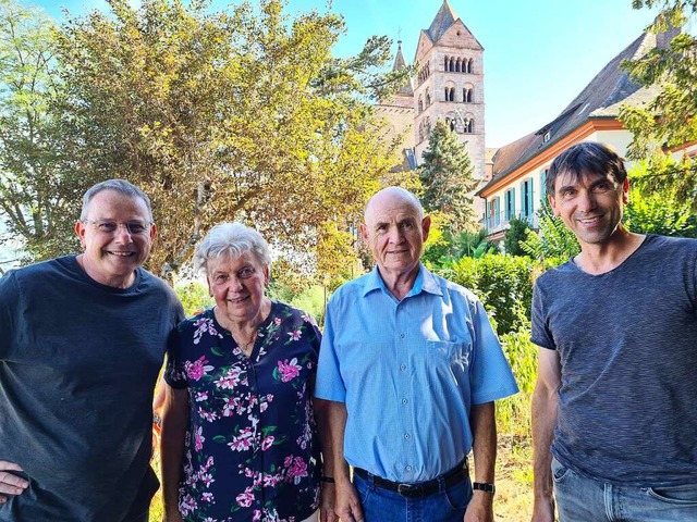 Treffen im Pfarrgarten: Mnsterpfarrer...rrgemeinderats, Martin Hau (von links)  | Foto: Stefan Ammann