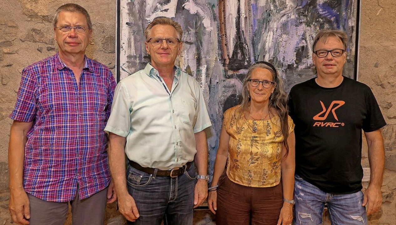 Der Vorstand des Fotoclubs (von links)...ier und Kassenverwalter Markus Mischor  | Foto: Fotoclub