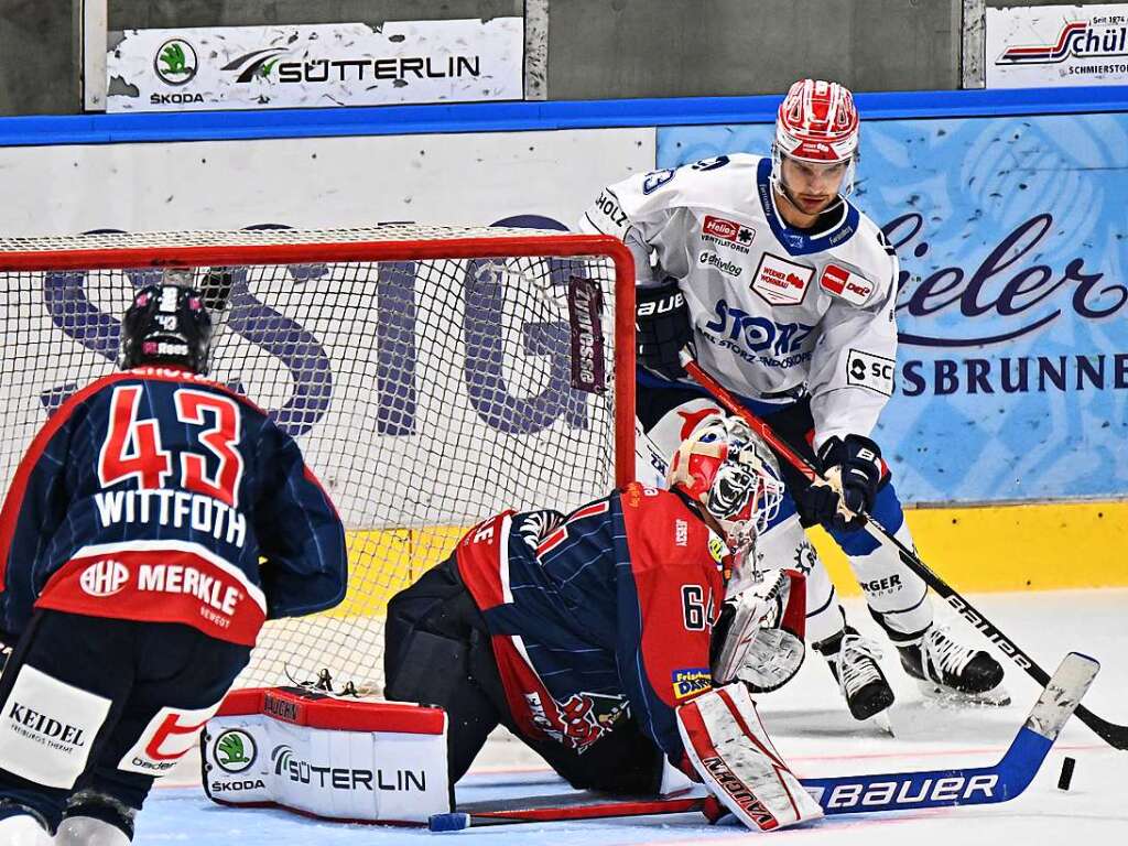 Sichere Bank: Goalie Patrik Cerveny glnzte mit starken Paraden fr den Zweitligisten Freiburg im Duell mit Erstligist Schwenningen.