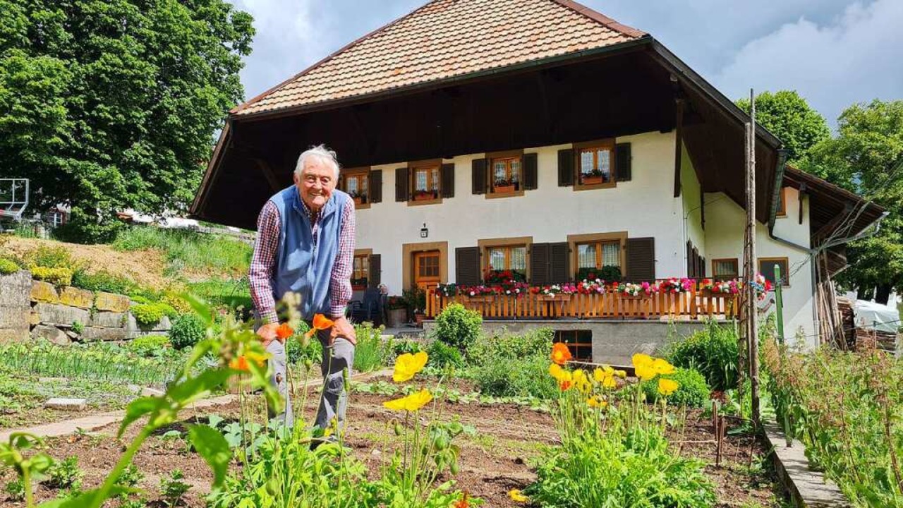 Der Bauerngarten vorm Blum&#39;schen H...r und Schwiegertochter bewirtschaftet.  | Foto: Gerald Nill