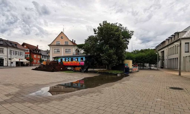 Auf dem Rathausplatz soll nach Regen W...t mchte so etwas frs Mikroklima tun.  | Foto: Stadt Lahr