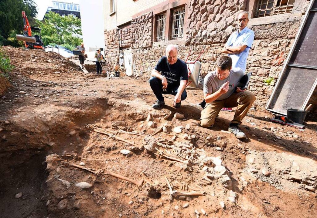 Wissenschaftler bei den Ausgrabungen  | Foto: Rita Eggstein
