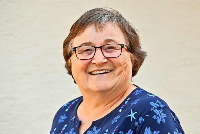 Roswitha Hog leitet ehrenamtlich die katholische Bcherei in Freiburg-Hochdorf