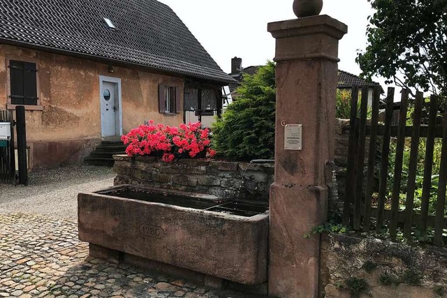Einer der vielen Ebringer Brunnen | Foto: Michael Dörfler Einer der vielen Ebringer Brunnen | Foto: Michael Dörfler