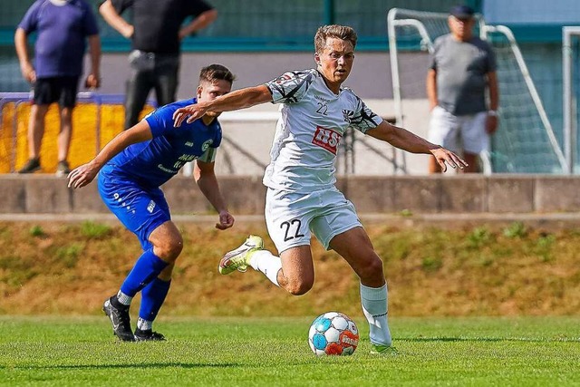 Leon Albrecht und die Villinger wollen...eite Auswrtsspiel in Folge verlieren.  | Foto: IMAGO/Eibner-Pressefoto