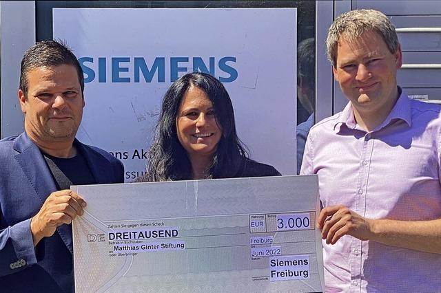 Siemens-Spende für Matthias-Ginter-Stiftung