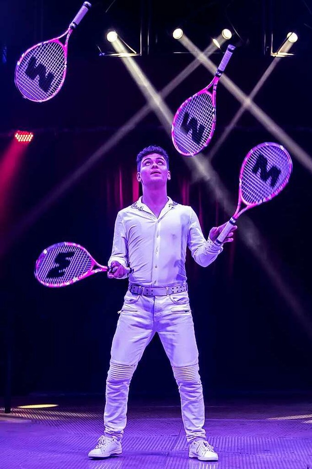 Dieser Auftritt ist etwas fr Profis. ...ren, zeigen sie dir in einem Workshop.  | Foto: Zirkus Charlse Knie