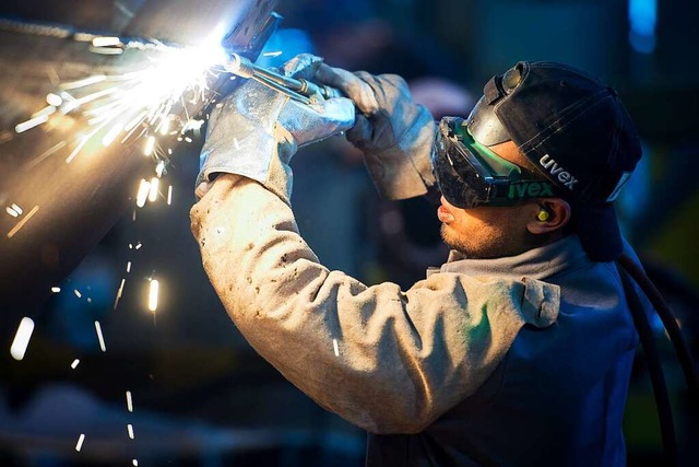 Warum mchten jedes Jahr so viele Mens...age auf dem Arbeitsmarkt wieder gehen?  | Foto: Patrick Pleul (dpa)