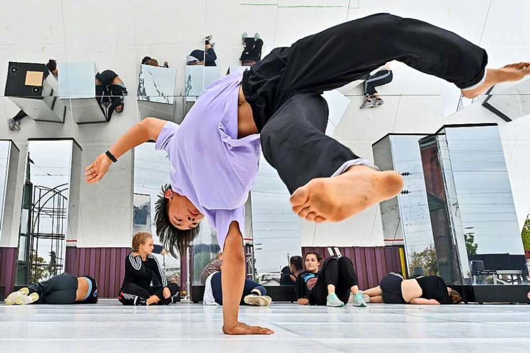 Kien Trinh ist einer der Choreografen ... Kostprobe seiner Urban-Dance-Skills .  | Foto: Michael Bamberger