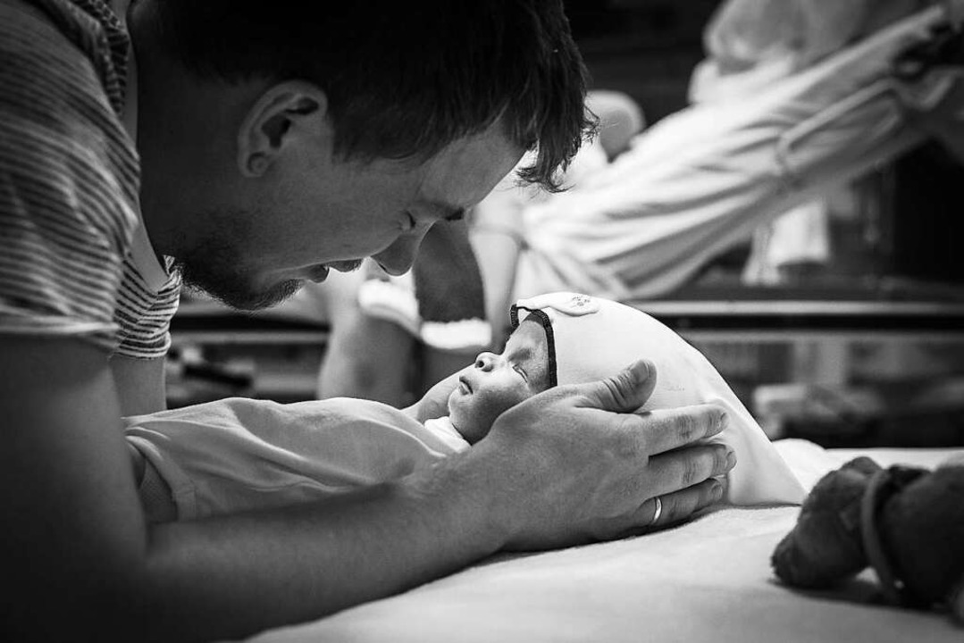Winzige Füße, zarte Hände und sehr vie...die toten  Kinder geliebt worden sind.  | Foto: Dein-Sternenkind-Stiftung
