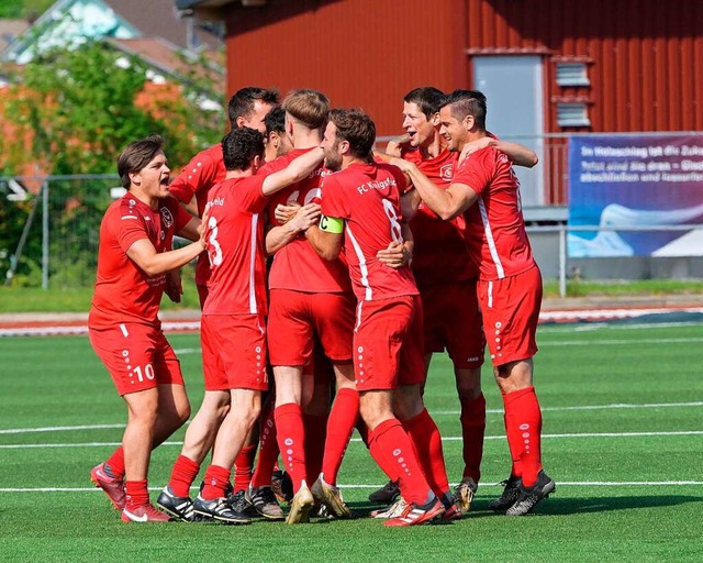 Jubel beim FC Knigsfeld  | Foto: Wolfgang Scheu