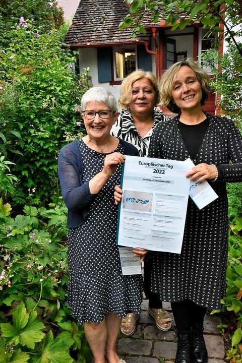 Carola Grasse (v. links), Olga Maryano...R. Mikklis laden  am 4. September ein.  | Foto: Markus Zimmermann