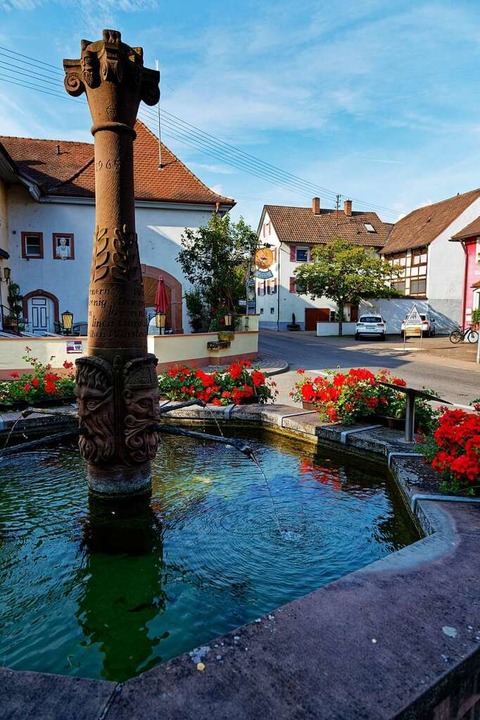 Der Stockbrunnen in der Ortsmitte von Leiselheim  | Foto: Martin Wendel