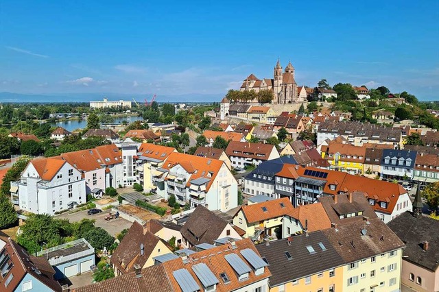 Ausblick vom Eckartsberg auf die Stadt...das romanisch-gotische Stephansmnster  | Foto: Stefan Ammann