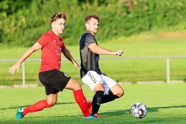 Am Ende eine deutliche Sache: Der FV E...ch 5:1 beim Derby in Orschweier durch.  | Foto: Martin Ullrich