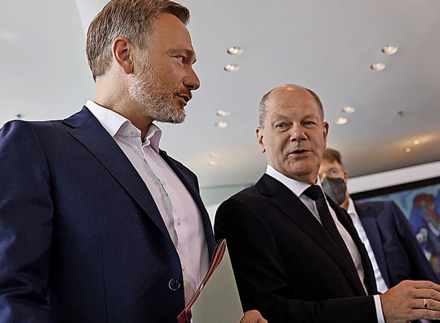 Finanzminister Lindner (l.) und Kanzler Scholz  | Foto: ODD ANDERSEN (AFP)