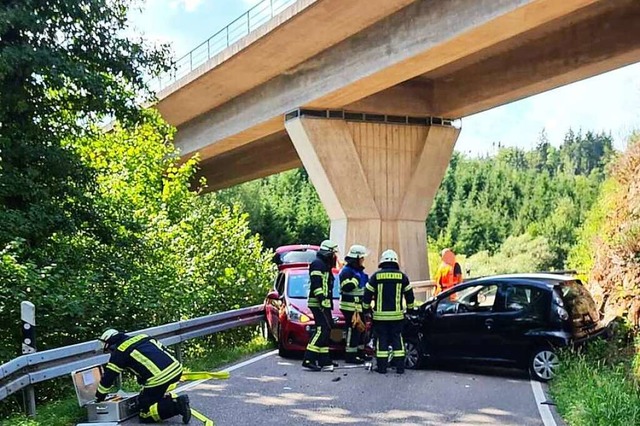 Auf der Harpolinger Strae gab es am M...hmittag eine Kollision mit zwei Autos.  | Foto: Frank Szillat