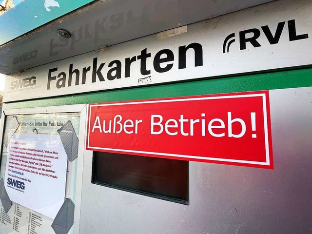 Ein Fahrkartenautomat des RVL, der nicht funktioniert.  | Foto: Barbara Ruda