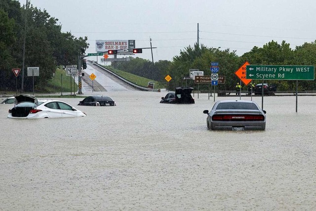 In Texas gab es vielerorts berschwemmungen.  | Foto: Juan Figueroa (dpa)