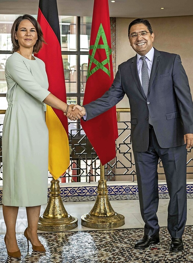 Annalena Baerbock mit Marokkos Auenminister Nasser Bourita  | Foto: FADEL SENNA (AFP)