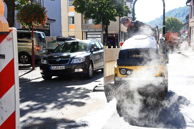 Fr Autofahrer ist die Steinener Ortsd...n, die Strae ist halbseitig gesperrt.  | Foto: Robert Bergmann