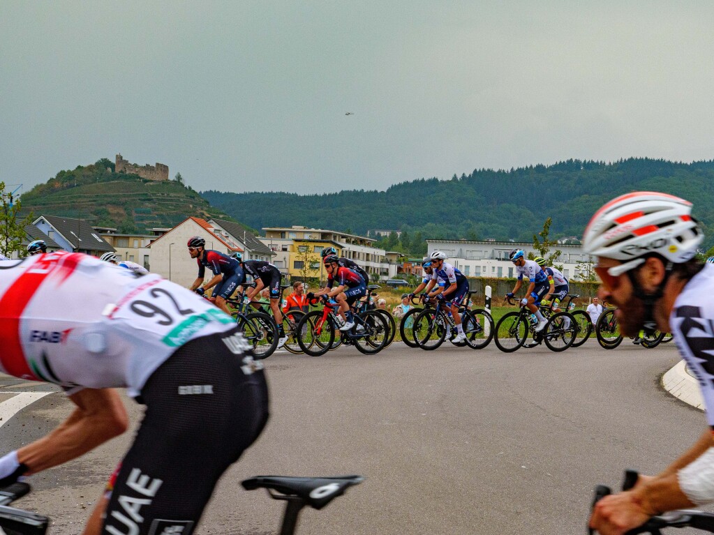 Auch in Staufen, das  die Tour nur ber die Umfahrung kennenlernte,  gab es viele Schaulustige