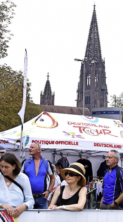 Gespannte Erwartung auf den Start unte...den Serpentinen zum Texaspass (links).  | Foto: Rita Eggstein