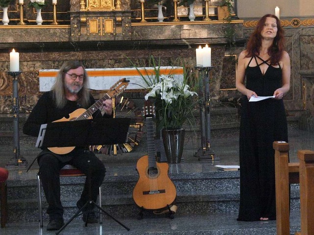 Sopranistin Juliane Brittain und Gitar...sskonzert des Grwihler Kultursommers.  | Foto: Karin Stckl-Steinebrunner