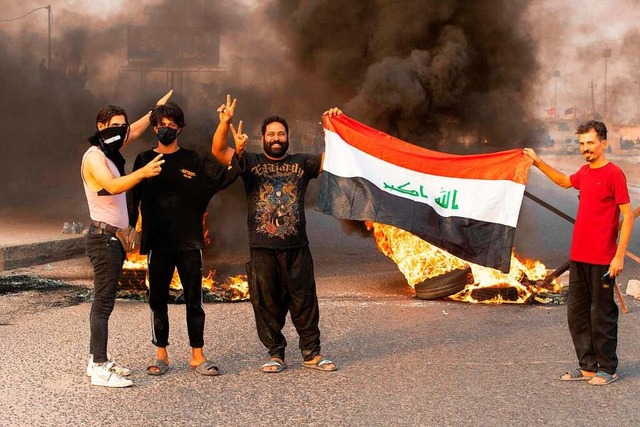 Proteste in Bagdad...  | Foto: HUSSEIN FALEH (AFP)