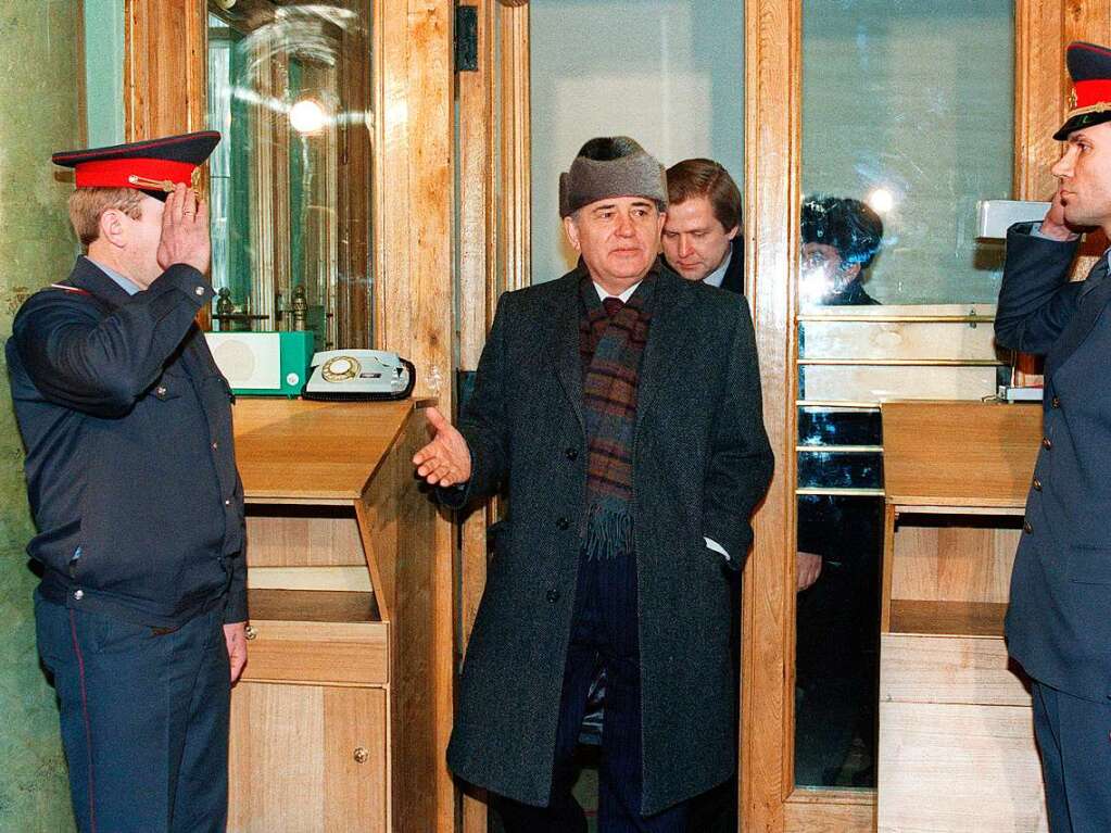 Im Januar 1992 besuchte der ehemalige russische Prsident Gorbatschow die nach ihm benannte Gorbachev Foundation in Moskau.