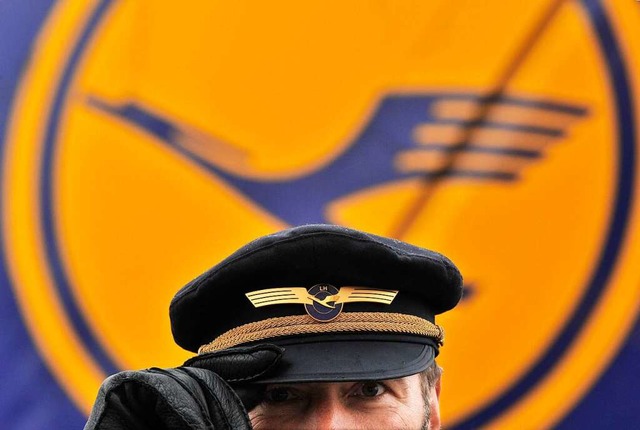 Lufthansa-Piloten streiken am Freitag  | Foto: Boris Roessler (dpa)