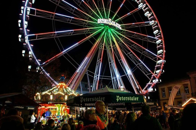 Das Riesenrad soll sich im Herbst wieder drehen.  | Foto: Heidi Foessel