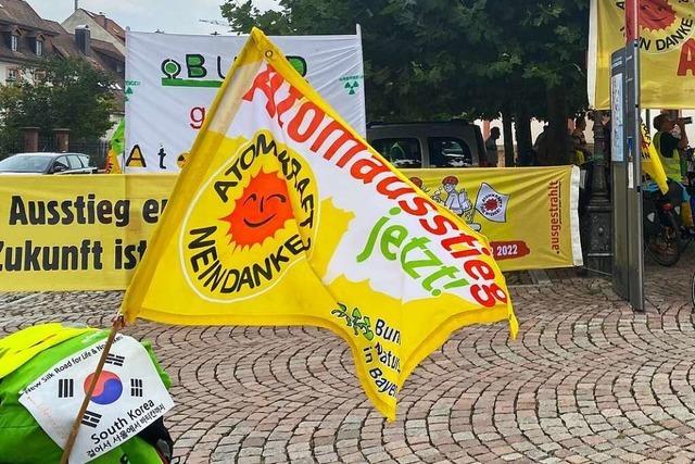 Atomkraftgegner machen auf Protest-Radtour Halt in Dogern und Bad Säckingen