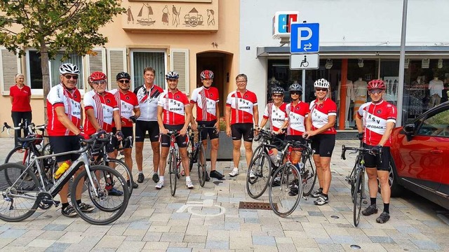 Mitglieder des RSV Breisach treffen si.... Fnfter von rechts: Werner Schneider  | Foto: RSV Breisach