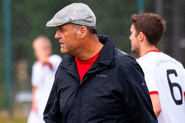 Was Trainer  Norbert Lewke im ersten S...u sehen bekam, hat ihm nicht gefallen.  | Foto: Wolfgang Scheu