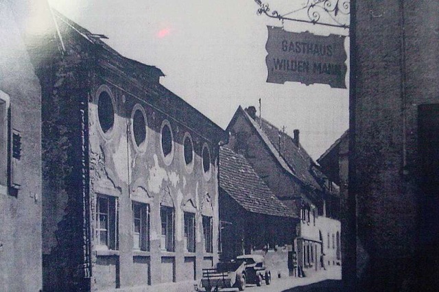 Eine Aufnahme der ehemaligen Synagoge in Sulzburg von Anfang der 1950er-Jahre  | Foto: Archiv Stadt Sulzburg