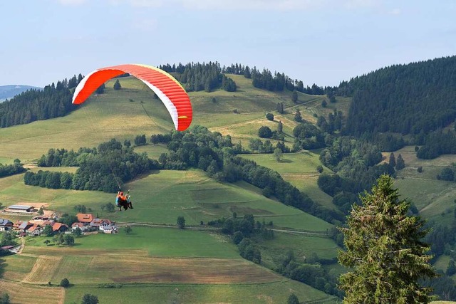 Im Oberen Wiesental gibt es fters bun... und bis zu 500 Metern Hhendifferenz.  | Foto: Jonas Hirt