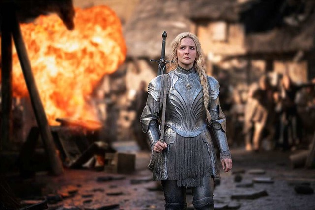 Morfydd Clark spielt die Kmpferin Galadriel  | Foto: Matt Grace (dpa)