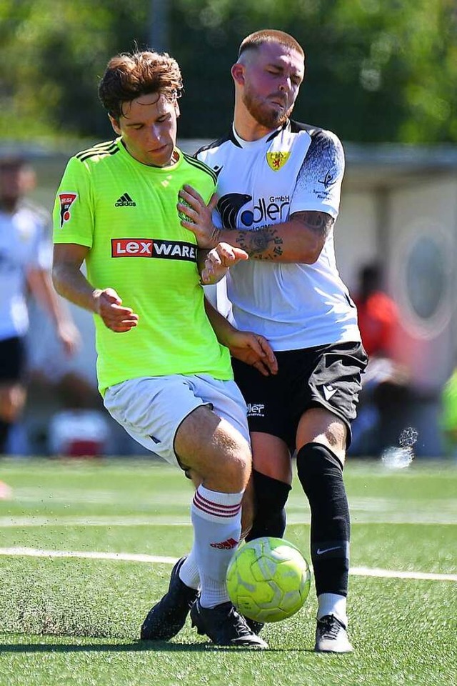 Landesliga-Debt fr den FSV: Nick Henke (rechts, mit Kai Beckschulte)  | Foto: Achim Keller