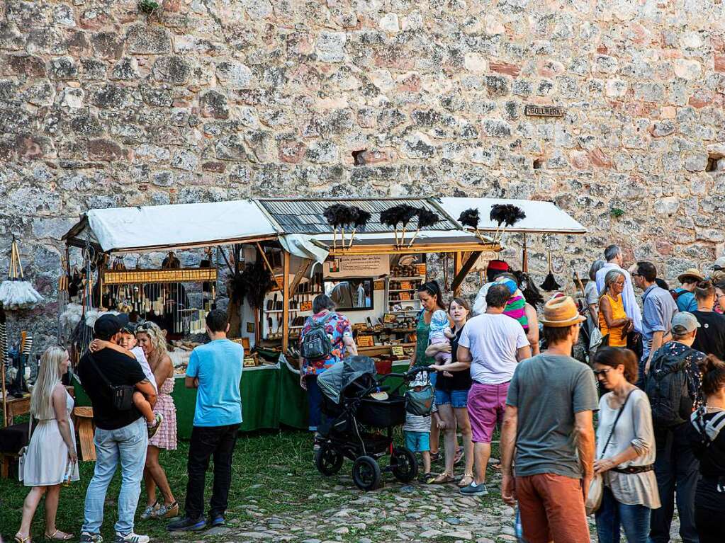 Mittelalterliches Lagerleben faszinierte die Besucher des Hochburgfests.