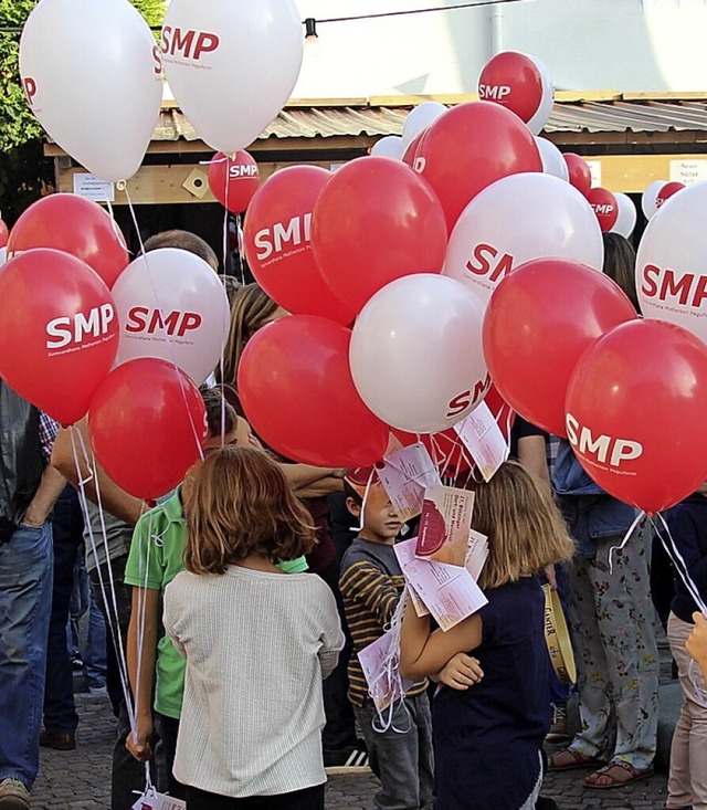 Dieses Jahr starten beim Btzinger Weinfest plastikfreie Ballons.  | Foto: Horst David